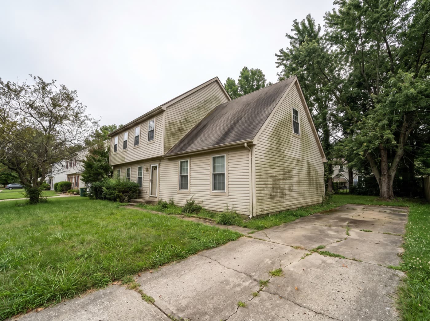 House Washing · Siding — before and after — before